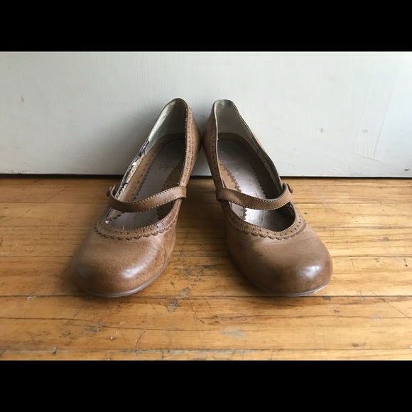 Vallery Mary Jane Heels - Picture 2 of 5